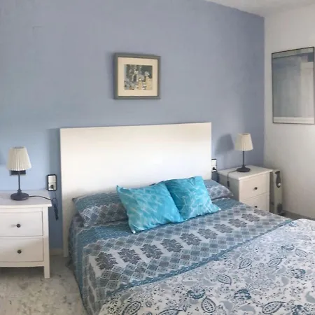 Comfortable In With Shared Pool - 52 M² * Salou