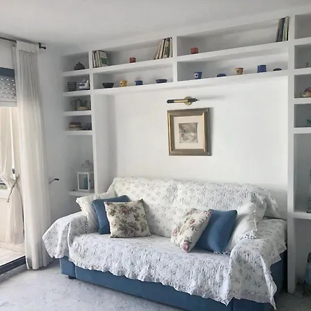 דירה Comfortable In With Shared Pool - 52 M² סאלו