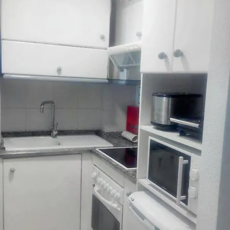 Comfortable In With Shared Pool - 52 M²