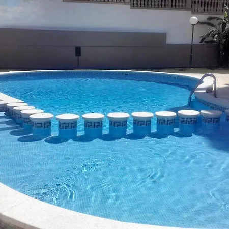Comfortable In With Shared Pool - 52 M² דירה סאלו