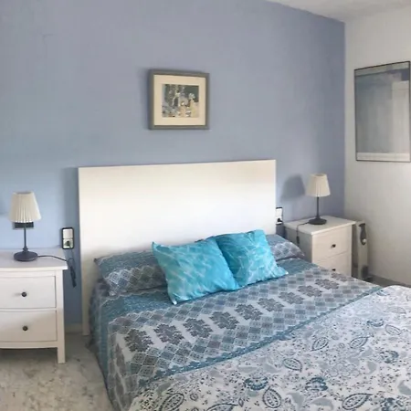 Comfortable In With Shared Pool - 52 M² * סאלו